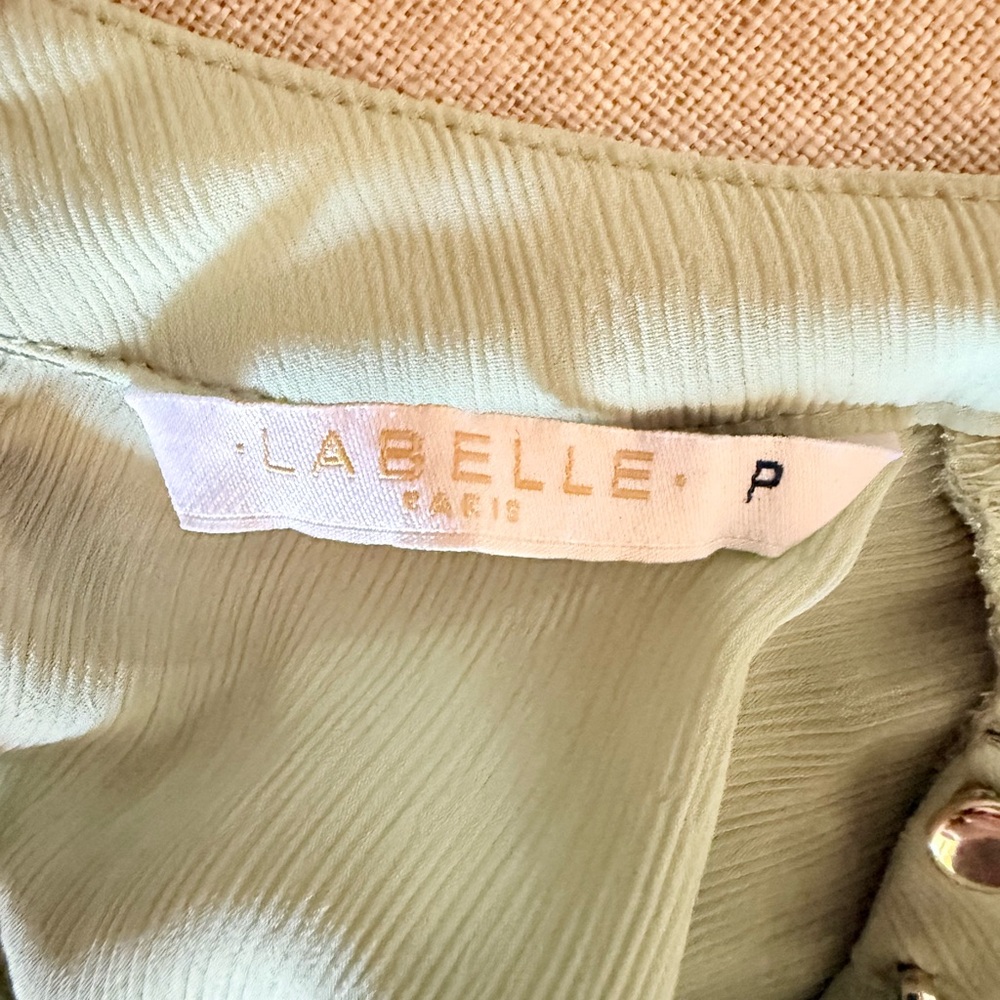 La Belle Soft Green Sleeveless Tank Top - Picture 7 of 7